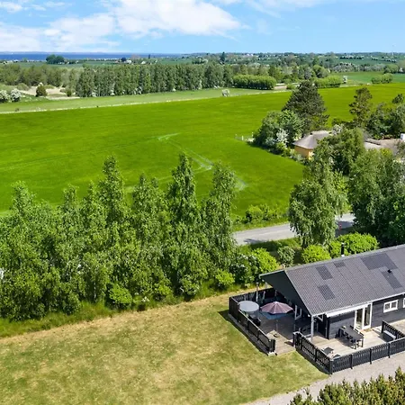 Anouk - 700m From The Sea By Interhome *