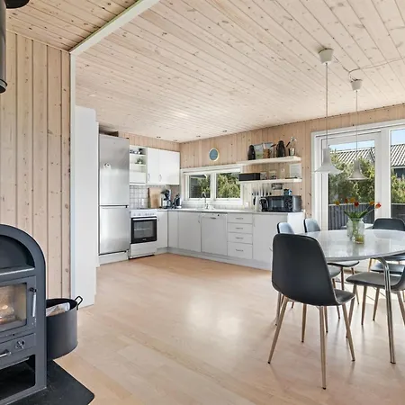 펜션 Anouk - 700m From The Sea By Interhome *