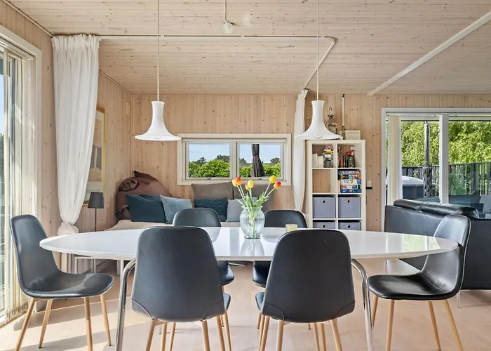Ferienhaus Anouk - 700m From The Sea By Interhome *