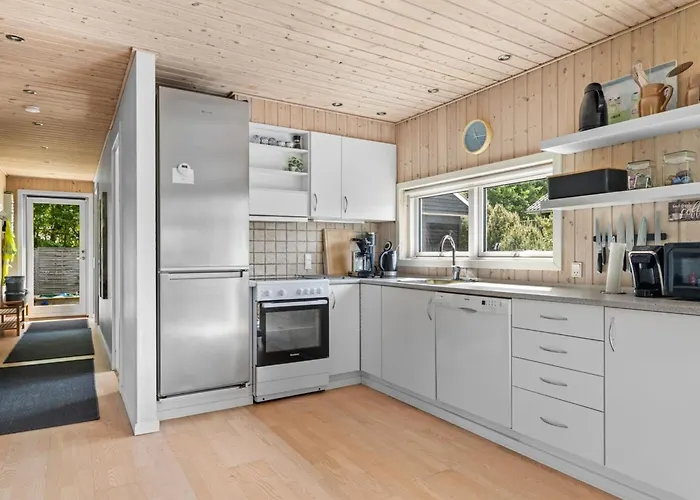 Ferienhaus Anouk - 700m From The Sea By Interhome *